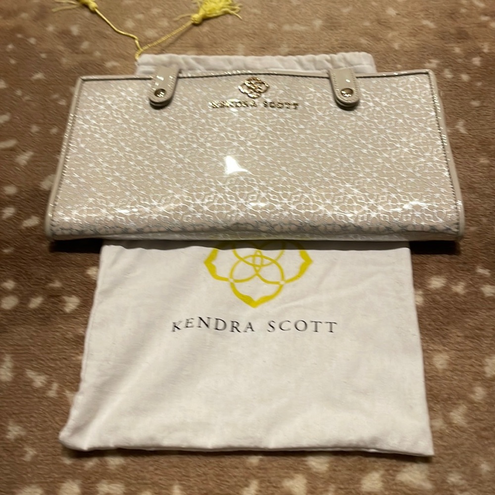 Kendra Scott Jet Setter jewelry case excellent condition